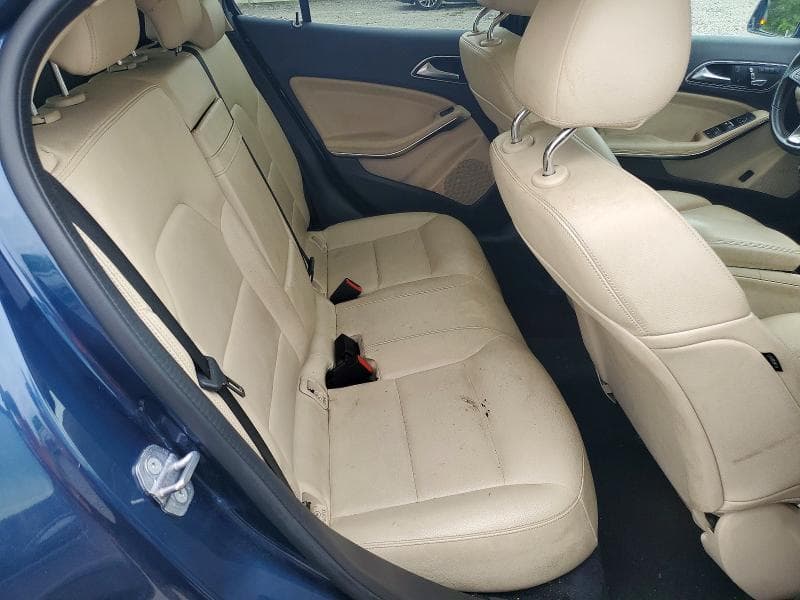 2020 MERCEDES-BENZ GLA 250 4MATIC 11