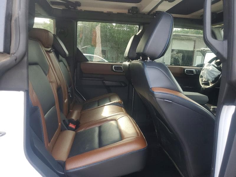 2024 FORD BRONCO OUTER BANKS 10
