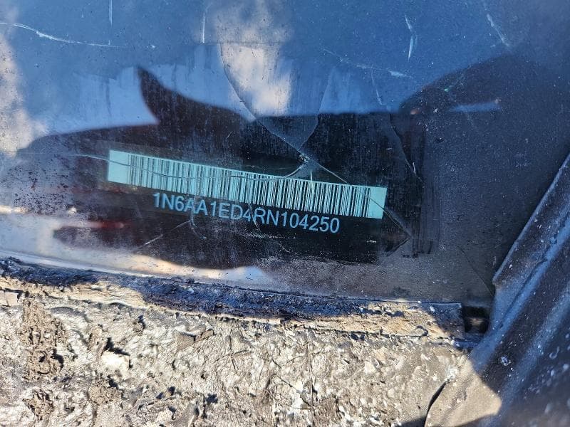 2024 NISSAN TITAN SV 12