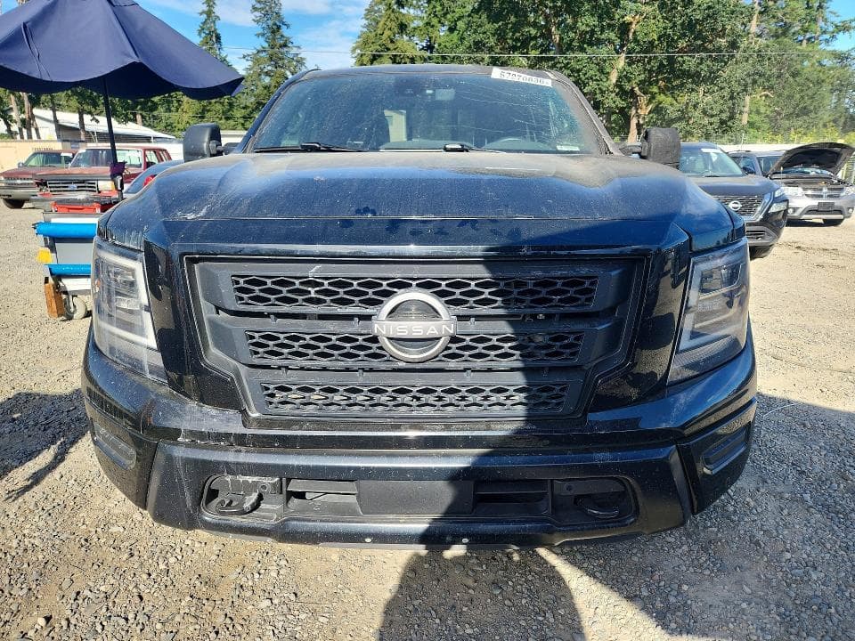 2024 NISSAN TITAN SV 5