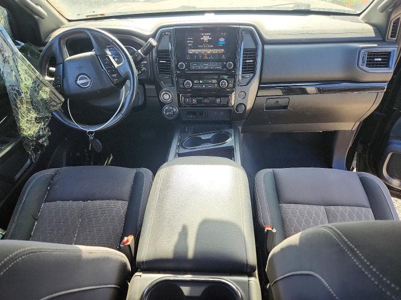 2024 NISSAN TITAN SV 8