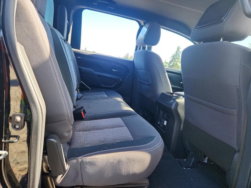 2024 NISSAN TITAN SV 10