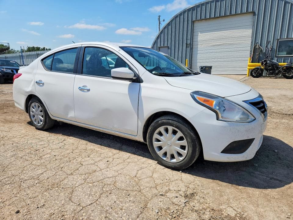 2017 NISSAN VERSA 1.6 SV 1.6 SV 4