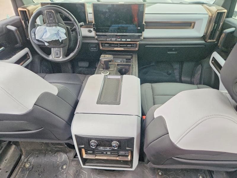 2025 GMC HUMMER PICKUP 2X 8
