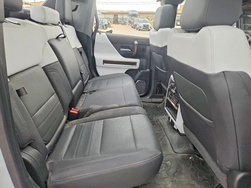 2025 GMC HUMMER PICKUP 2X 10