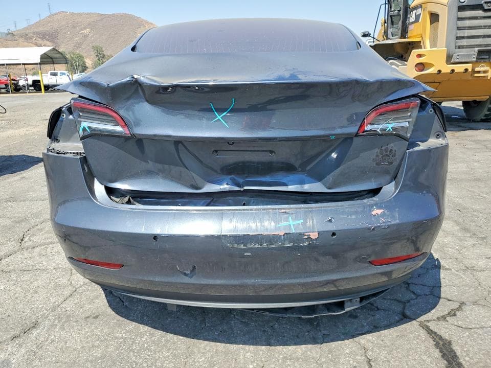 2018 TESLA MODEL 3 6