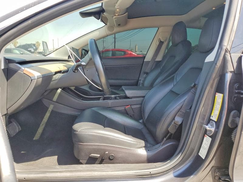 2018 TESLA MODEL 3 7
