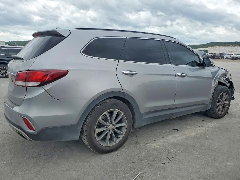 2018 HYUNDAI SANTA FE SE 3