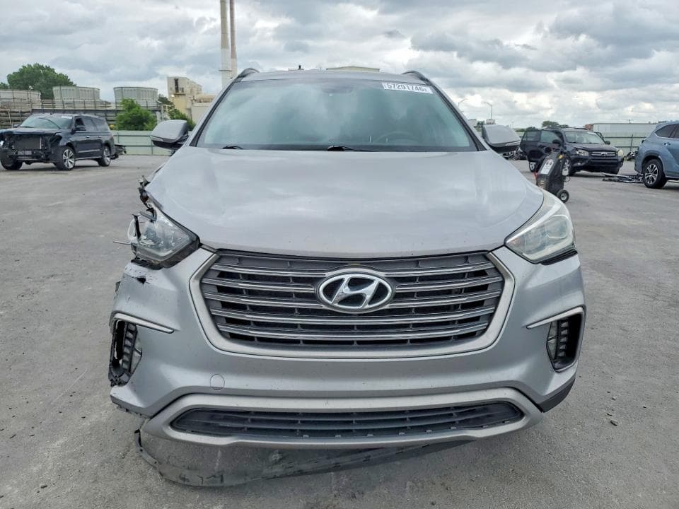 2018 HYUNDAI SANTA FE SE 5