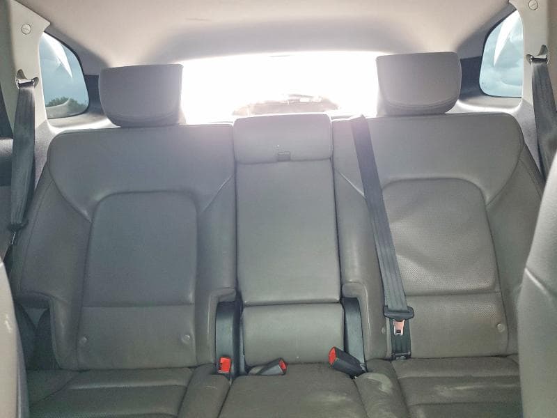 2018 HYUNDAI SANTA FE SE 10