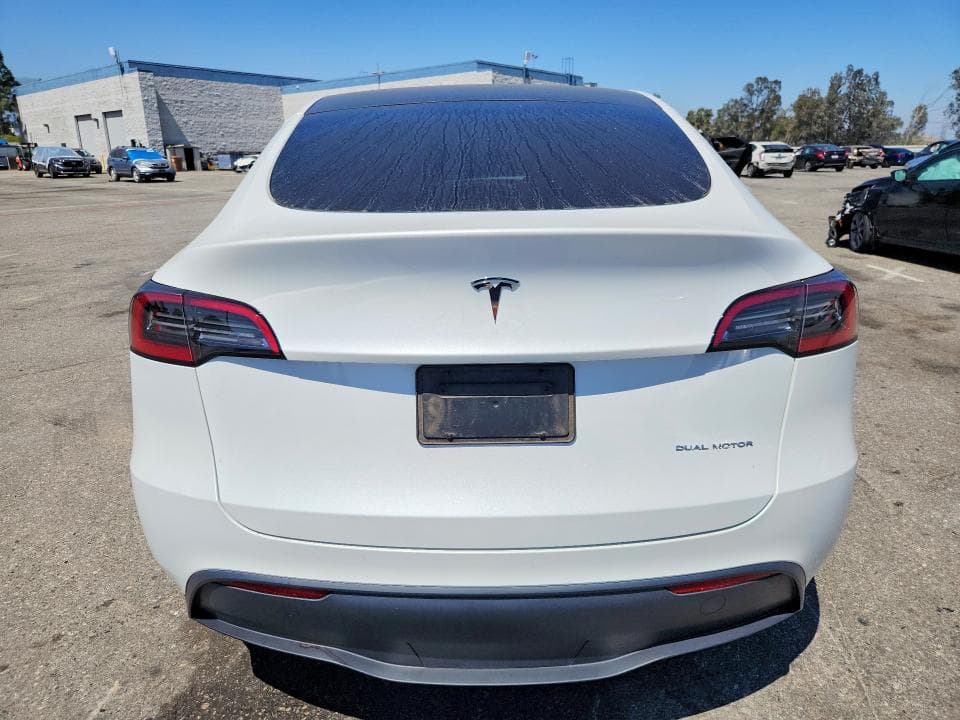 2023 TESLA MODEL Y 6