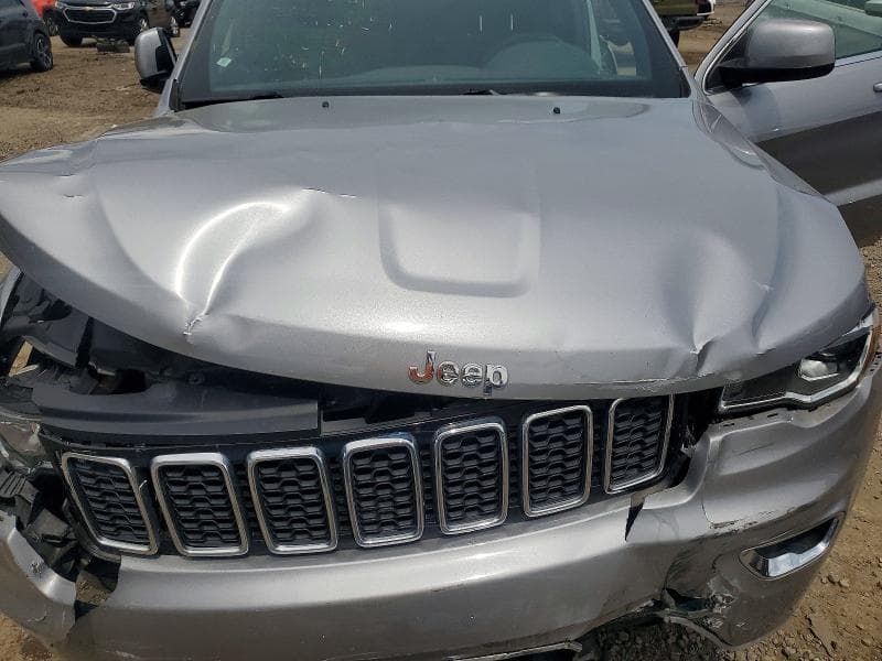 2019 JEEP GRAND CHEROKEE LAREDO 12