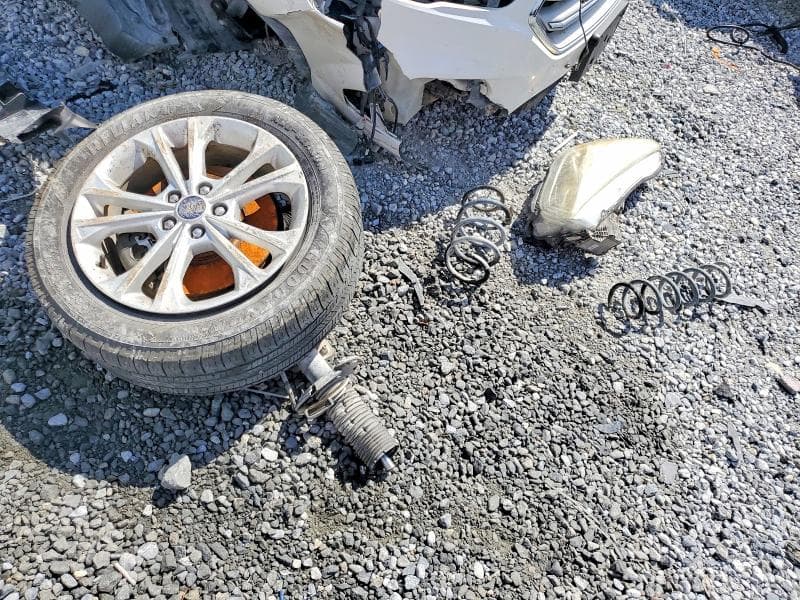 2018 FORD ESCAPE SEL 24