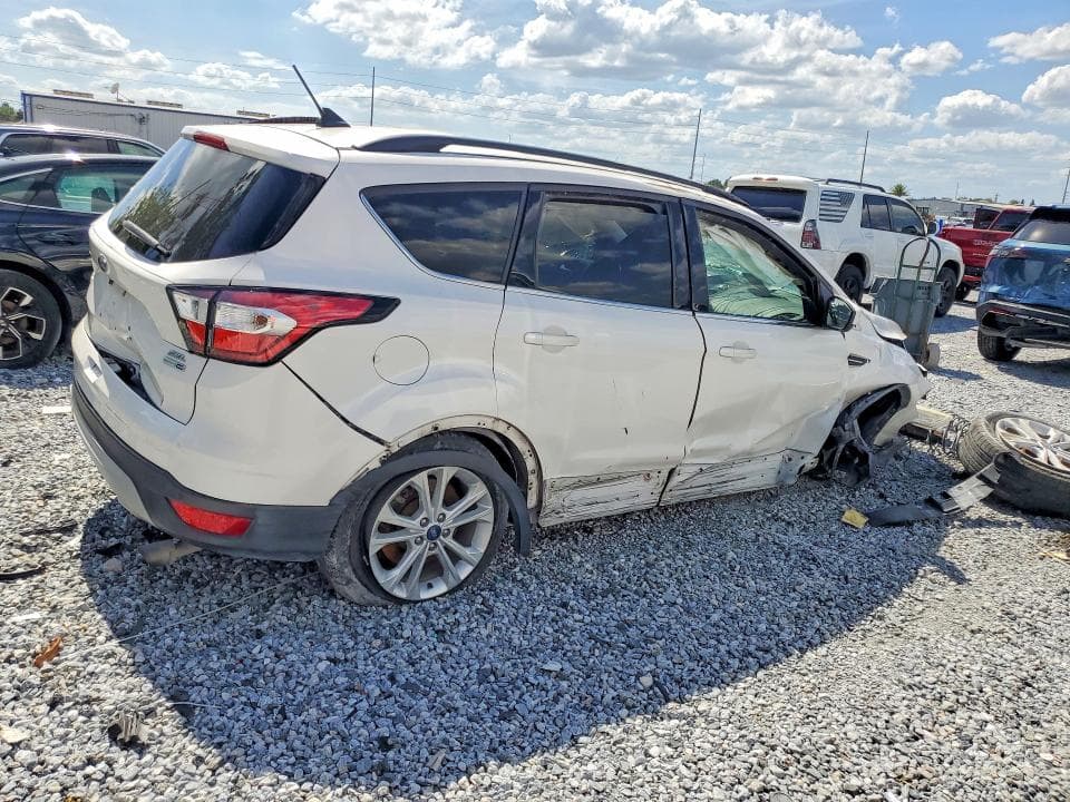 2018 FORD ESCAPE SEL 5