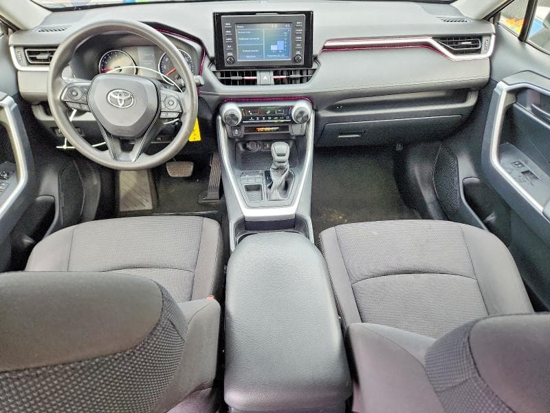2019 TOYOTA RAV4 LE 8