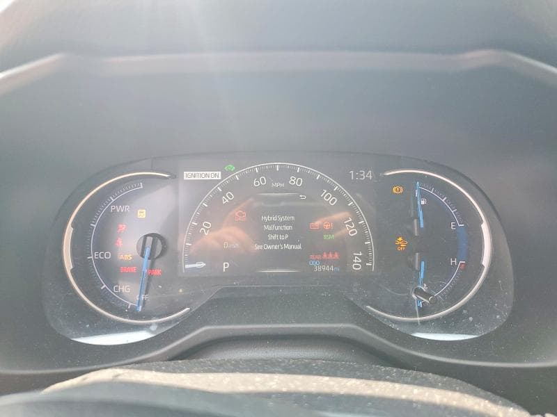 2025 TOYOTA RAV4 HYBRID XLE 9