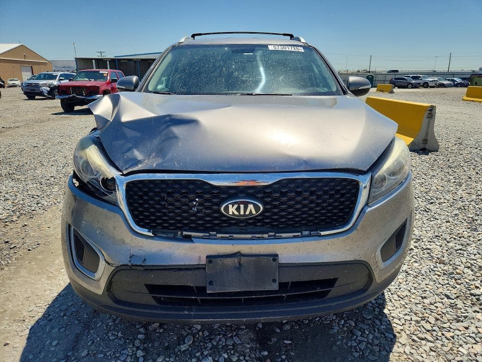 2017 KIA SORENTO LX V6 5