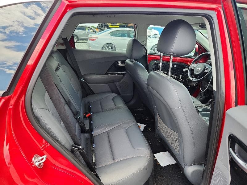 2017 KIA NIRO EX 10