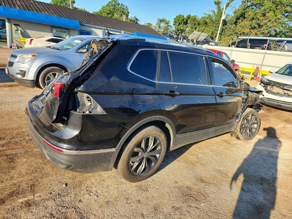 2022 VOLKSWAGEN TIGUAN SE 3