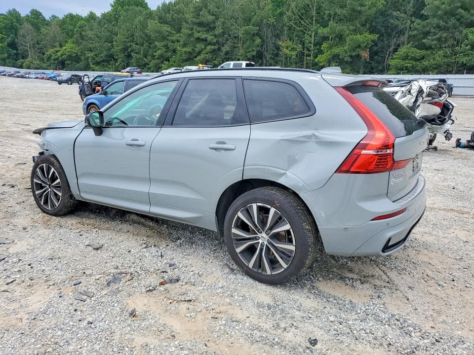 2025 VOLVO XC60 PLUS 2