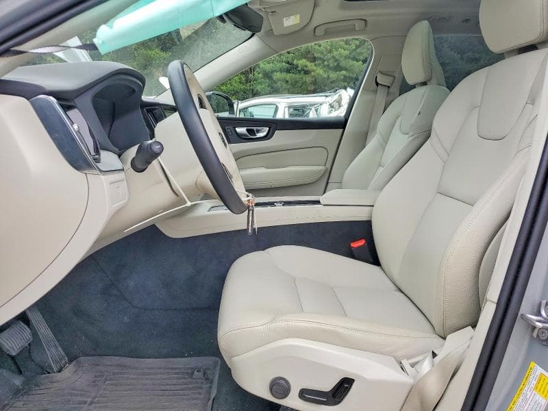 2025 VOLVO XC60 PLUS 7