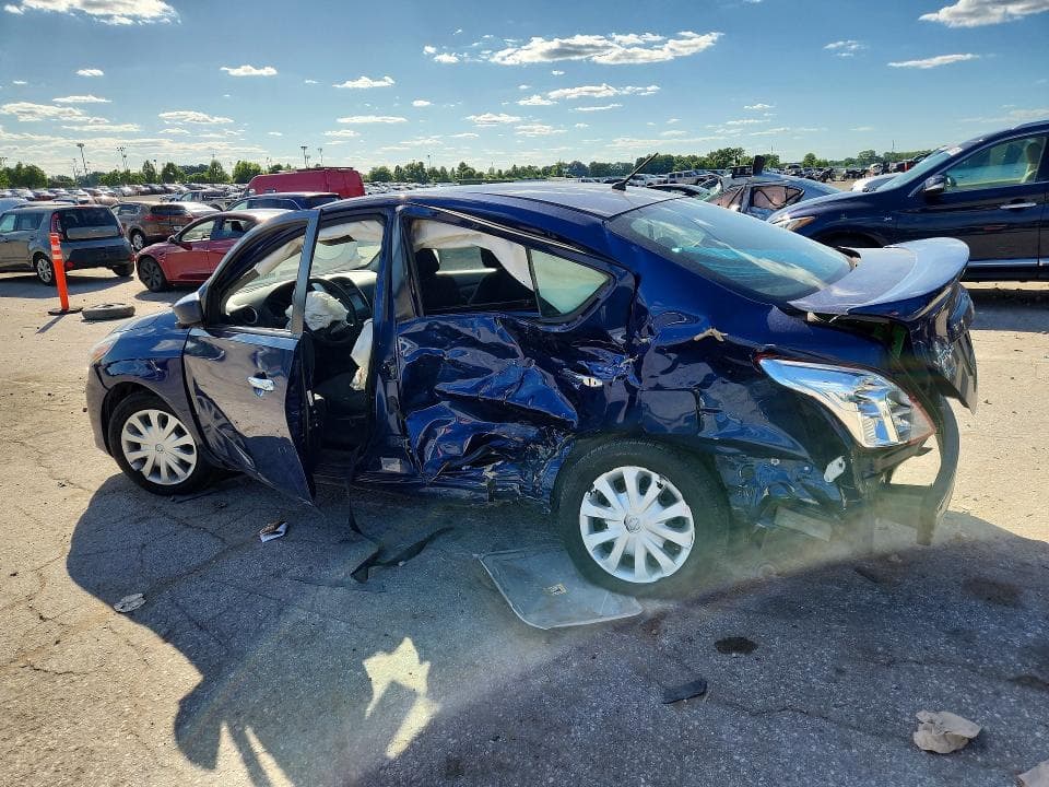 2019 NISSAN VERSA S S 2