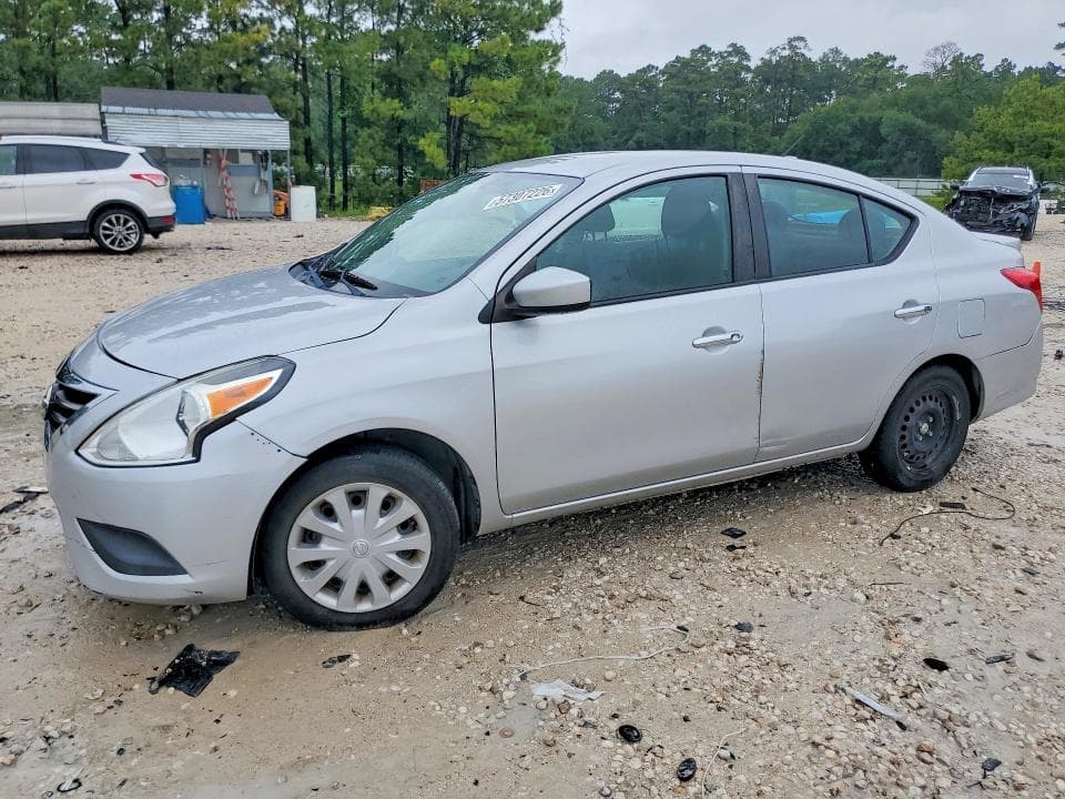 2019 NISSAN VERSA SV - 1