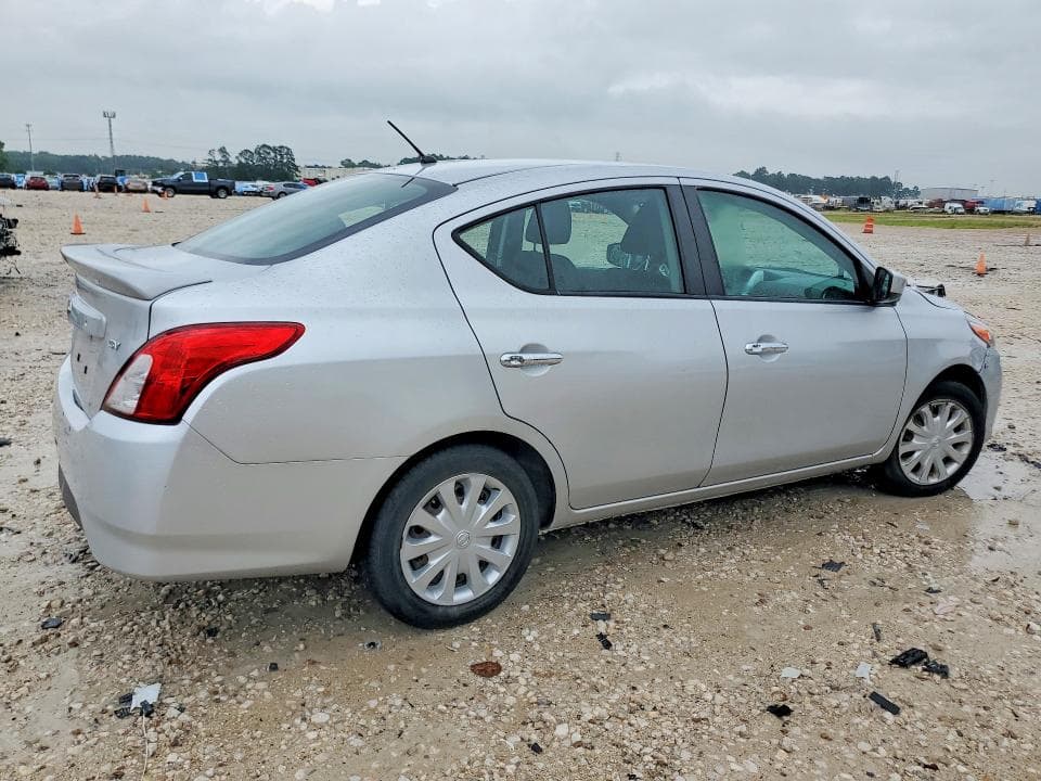 2019 NISSAN VERSA SV 3