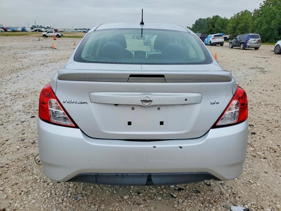 2019 NISSAN VERSA SV 6