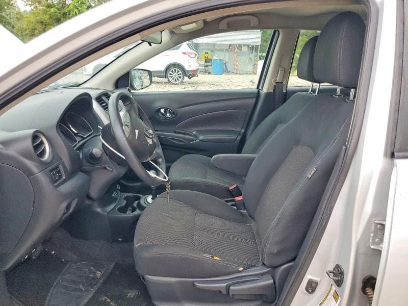 2019 NISSAN VERSA SV 7