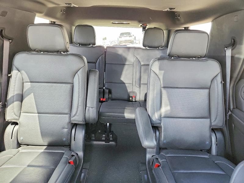 2023 GMC YUKON DENALI 10