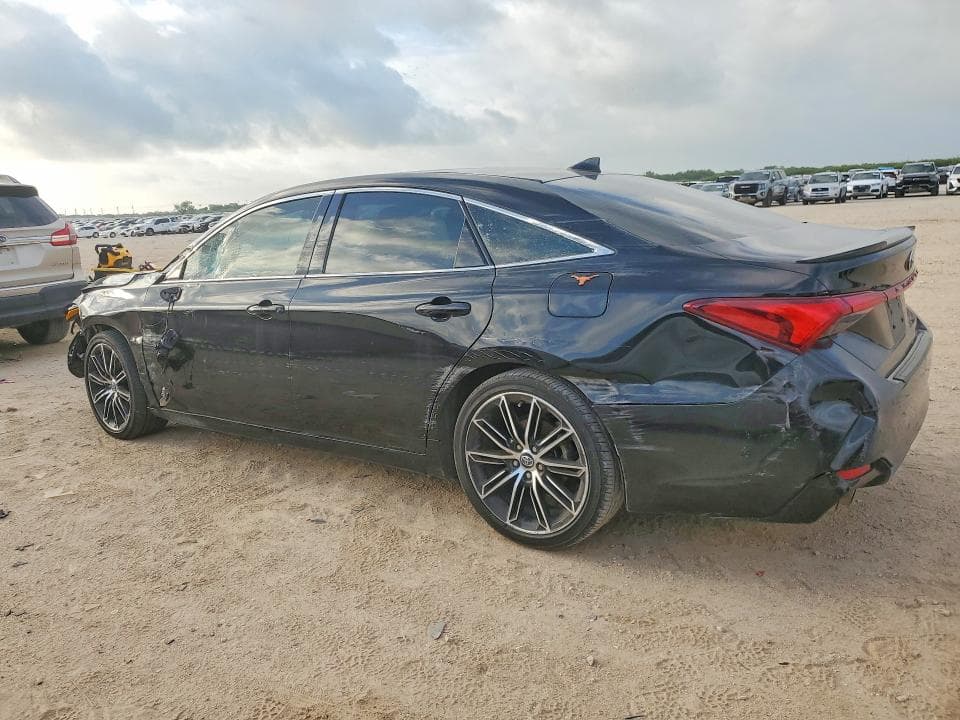 2020 TOYOTA AVALON XSE 2