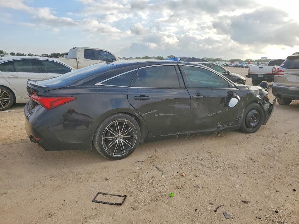 2020 TOYOTA AVALON XSE 3