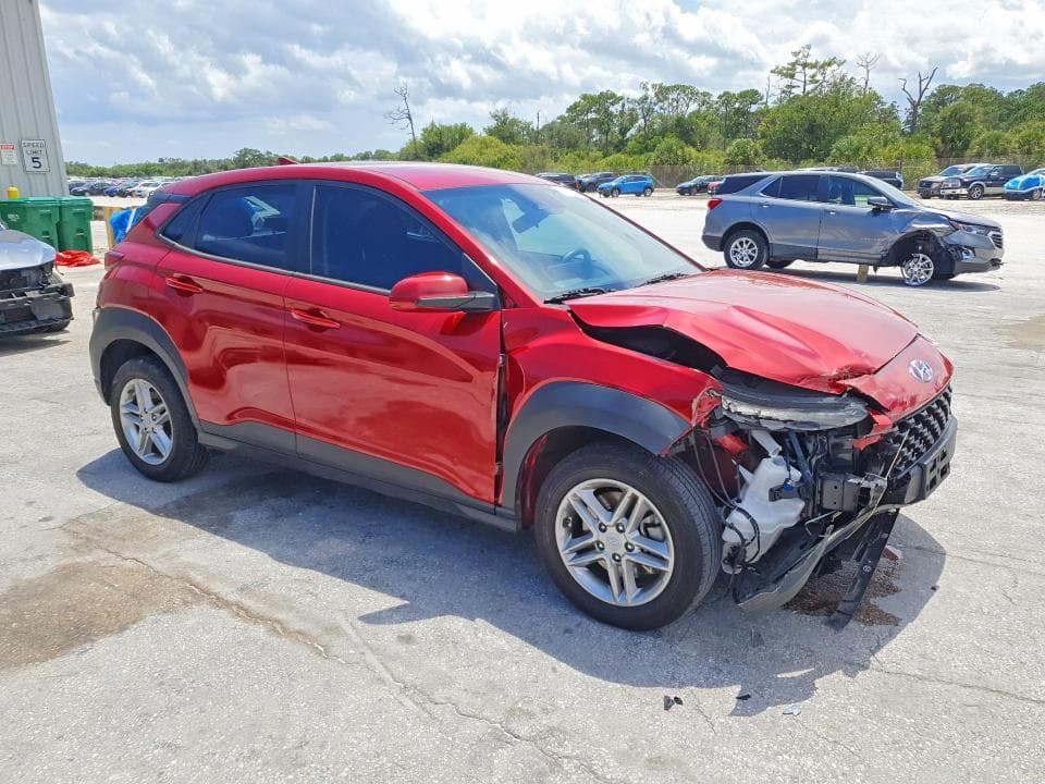 2022 HYUNDAI KONA SE 4