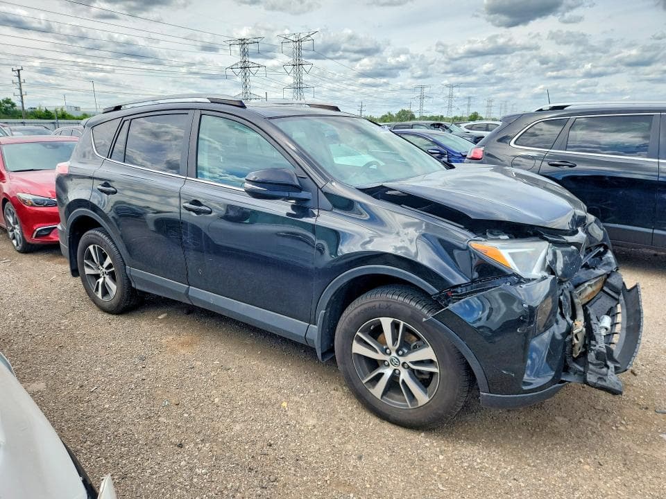 2017 TOYOTA RAV4 XLE 4