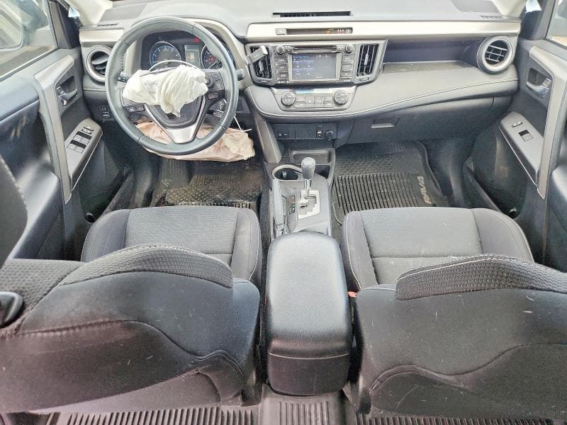2017 TOYOTA RAV4 XLE 8