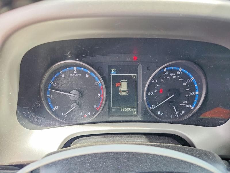 2017 TOYOTA RAV4 XLE 9