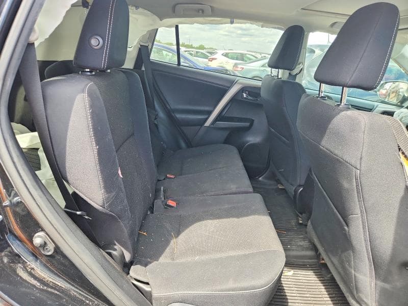 2017 TOYOTA RAV4 XLE 10