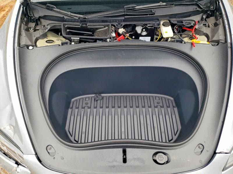 2026 TESLA MODEL 3 11