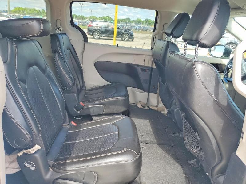 2021 CHRYSLER VOYAGER LXI 10