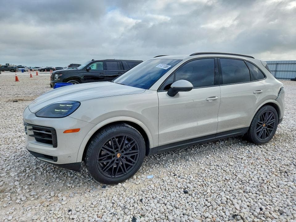 2025 PORSCHE CAYENNE - 1