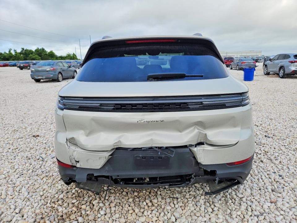 2025 PORSCHE CAYENNE 6