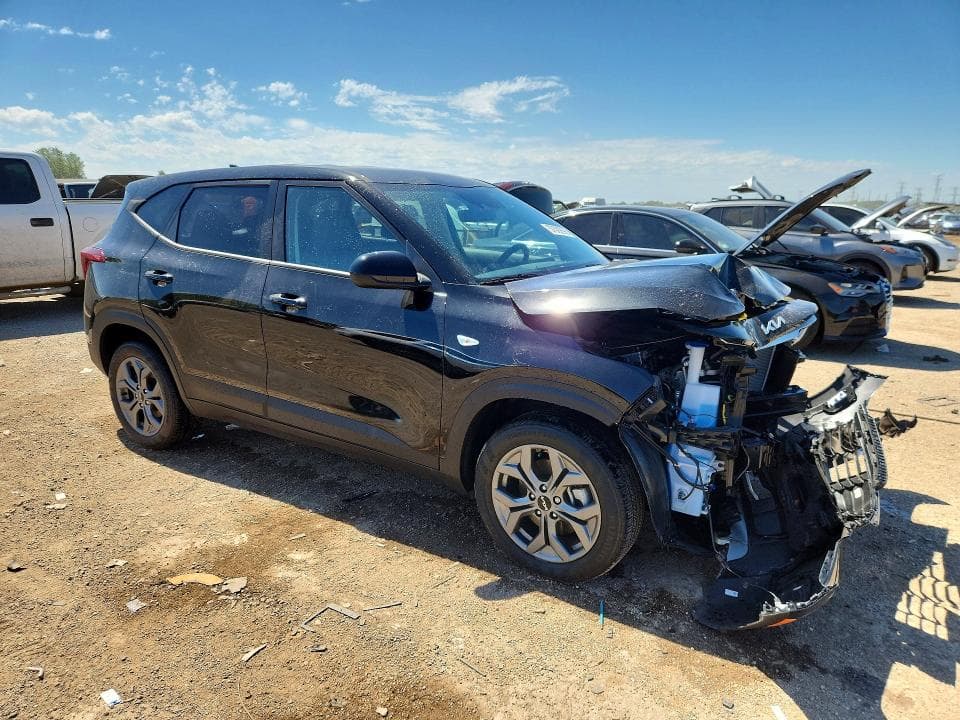 2024 KIA SELTOS LX 4