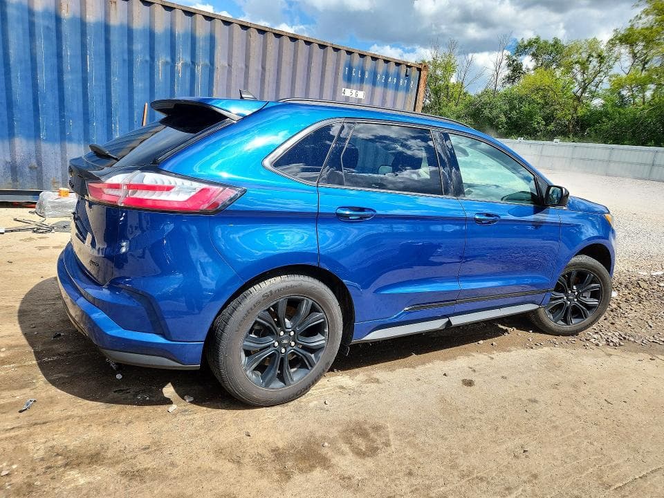 2022 FORD EDGE SE 3