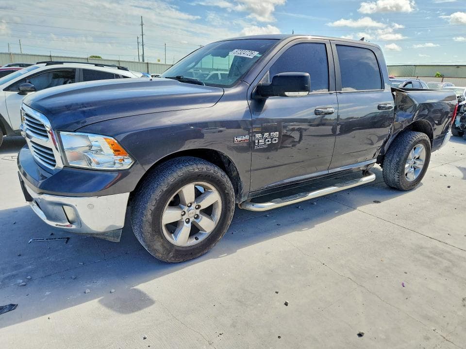 2019 RAM 1500 CLASSIC SLT SLT - 1