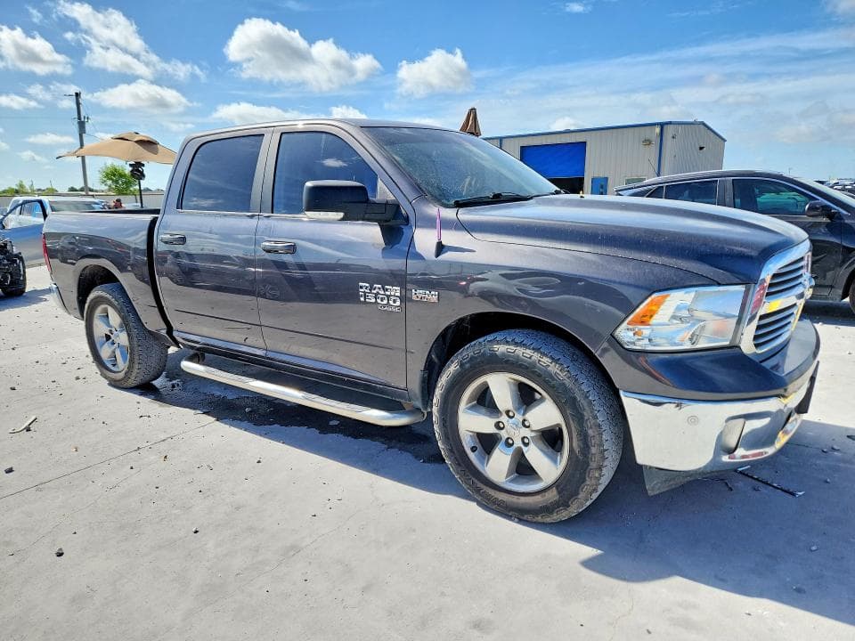 2019 RAM 1500 CLASSIC SLT SLT 4