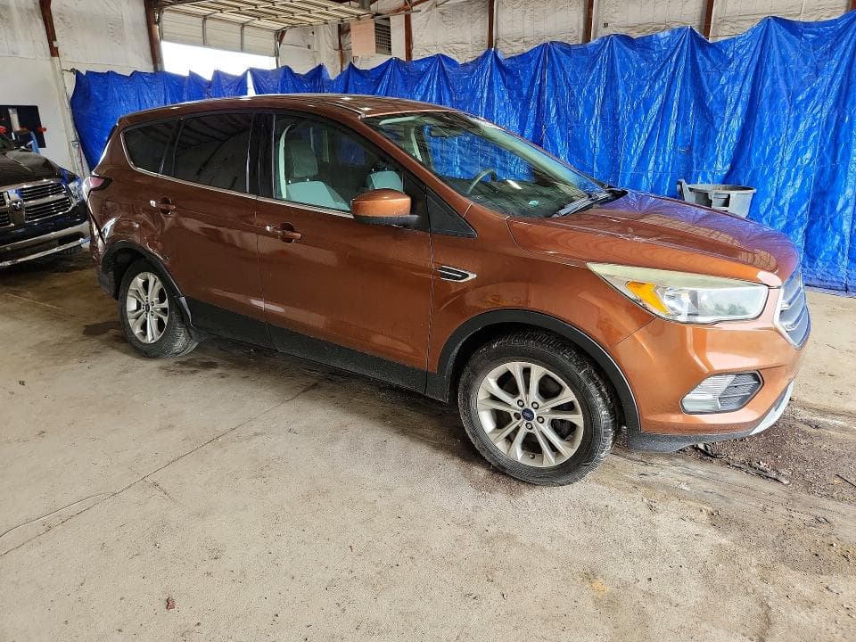 2017 FORD ESCAPE SE SE 4