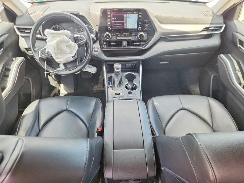 2022 TOYOTA HIGHLANDER XLE XLE 8
