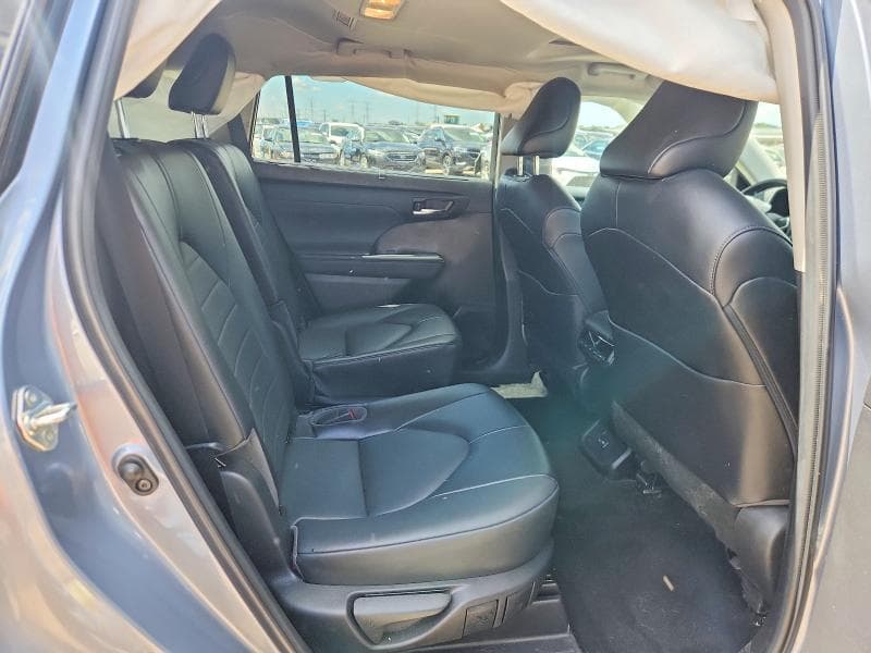 2022 TOYOTA HIGHLANDER XLE XLE 10