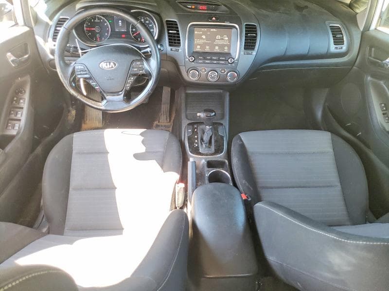 2017 KIA FORTE S 8